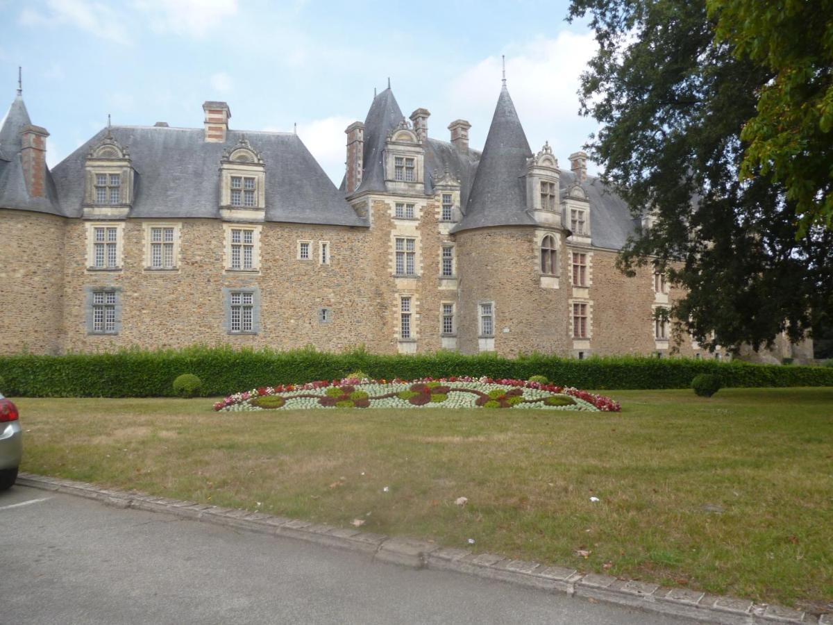 Auberge Bretonne Chateaubriant Exterior photo